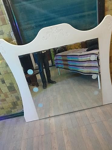 Şəkillər, tablolar: Güzgü Divar üçün — 1