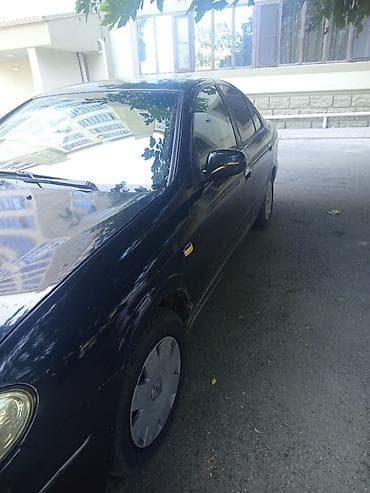 Nəqliyyat: Nissan Sunny: 1.6 l | 2004 il Sedan — 4