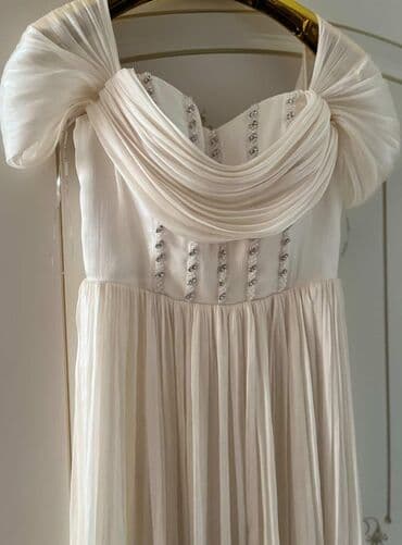 Ağ/şampan rəngində zərif gecə/libas - Stil: Yastı korsetli, döş lalafo.az -da Ağ/şampan rəngində zərif gecə/libas - Stil: Yastı korsetli, döş