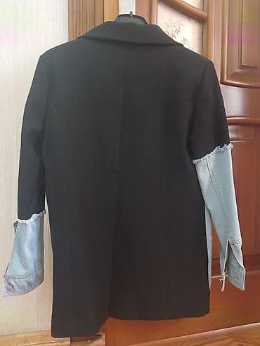cins pencekler: Qadın üçün hibrid üslubda bleizer/palto - Rəng: qara + açıq mavi denim — 1