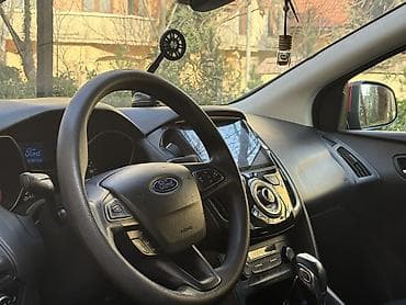 traktor traktor traktor: Ford Focus: 1.6 l | 2015 il 109847 km — 9