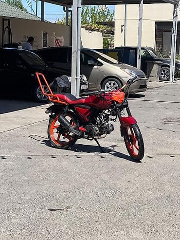 Moped/Motosiklet – şəhər içi və kuryer istifadəsinə uyğun, fərqli