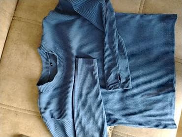 Ribli toxunuşlu mavi sviter - Model: uzunqol, dairəvi yaxa -