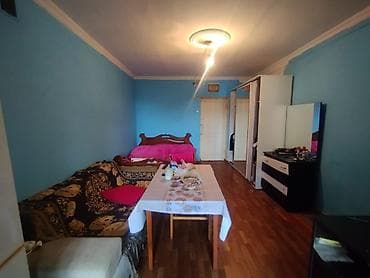 Bir otaqlı mənzil (studiyo tipli plan) - Geniş, işıqlı otaq: mərkəzdə