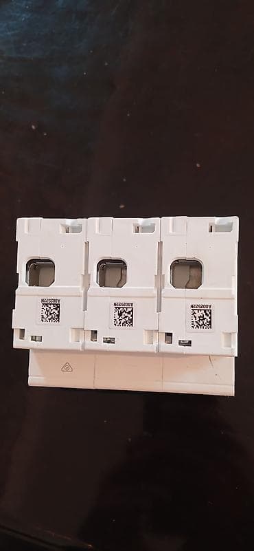 paneli: Schneider Electric Elektrik avtomat, 3 faza — 2