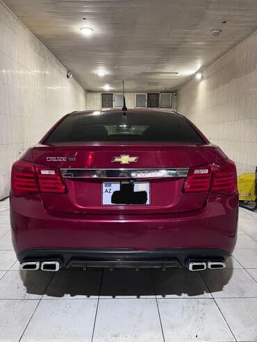 on suse: Chevrolet Cruze RS – sedan - Rəng: tünd al qırmızı (metallik) - — 2