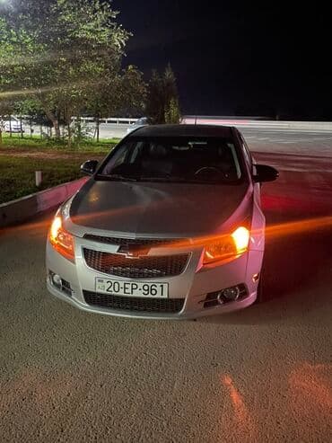 Chevrolet Cruze: 1.4 l | 2014 il 273700 km Sedan