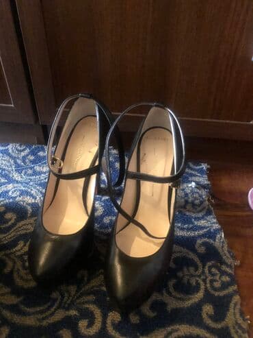 зеленые туфли: Туфли, Размер: 36, цвет - Черный, Б/у — 2