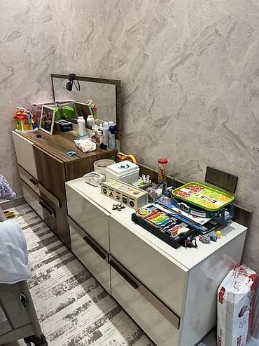 barter saat: Komod — 2