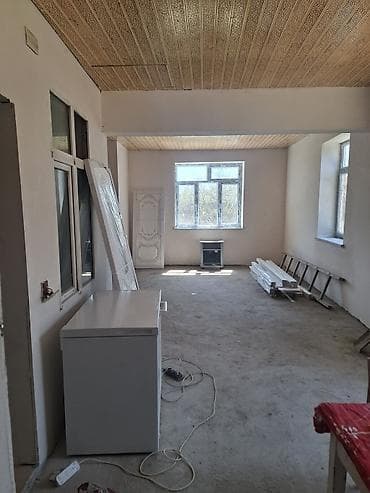 28 may qesebesi ev satilir: Maştağa qəs. 4 otaqlı, 100 kv. m, Kredit var, Yeni təmirli — 5