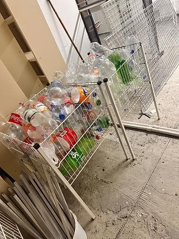 konteyner mağaza: Market ucun Tesiller yeni Ortaliq ucun sebetler satilir.Cox sayda var — 2
