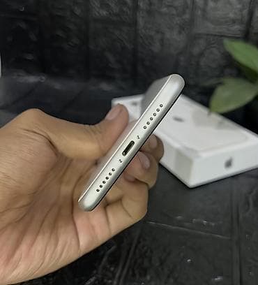 nintendo switch 2. el: IPhone 11, 128 GB, Ağ, Zəmanət, Simsiz şarj, Face ID — 6
