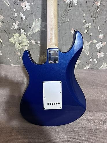 yamaha 75: Elektron gitara, Yamaha, 6 sim — 4