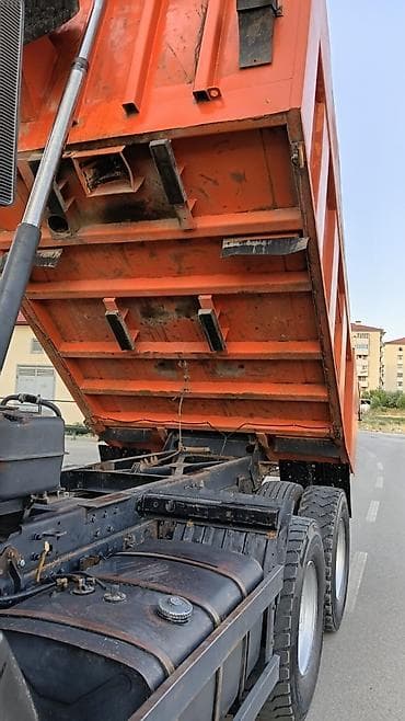 kamaz ehtiyyat hisseleri: KAMAZ 6x4 özboşaldan yük maşını - Marka/model: KAMAZ, 3 oxlu (6x4) — 6