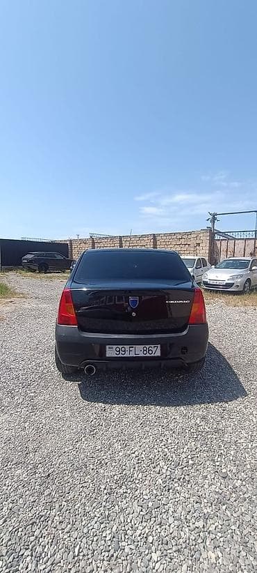 e 3 2: Dacia Logan Sedan – qara rəng, benzin mühərrikli, önötürücülü. Şəhər — 5