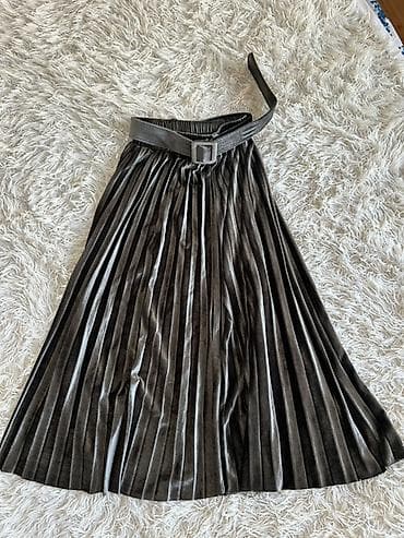 Tərədir isdifade olunmayb Qara/boz rəngli, metalik parlaqlığa malik