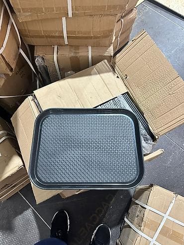 Sürüşməyən servis podnosu - Material: möhkəm plastik - Forma