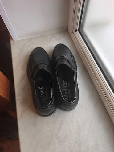 qara ayaqqabı: Kişi loafer ayaqqabıları – qara rəng, klassik penny loafer dizaynı - — 5