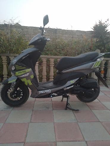 e 260: JINLANG skuter - Rəng: boz/qara, neon-yaşıl akssentlər - Korpusda — 2