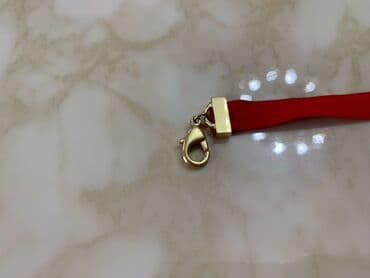 swarovski qolbaqlar: CAROLINA HERRERA qırmızı lent qolbaq - Brend loqolu: lentin üzərində — 3