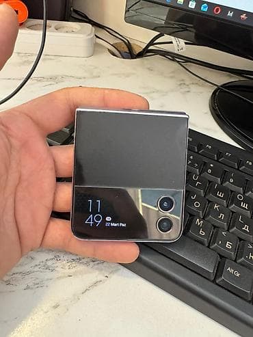 ophone 4: Samsung Galaxy Z Flip 4, 256 GB, rəng - Bənövşəyi, Barmaq izi — 3