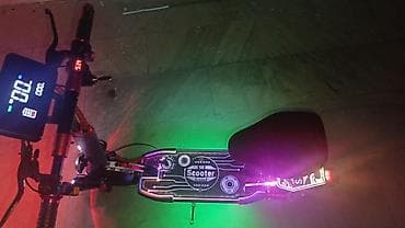 elektirikli samokatlar: Skuter kugo m4 modeli vəziyyəti çox əladır 3 kurs var 1 çi skors 20 km — 5