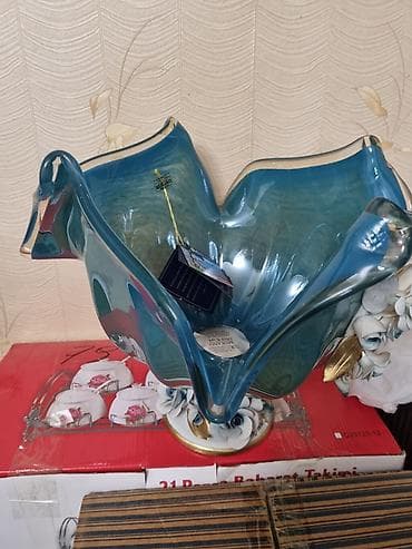 tulpan gul: Məhsul: İtaliya istehsalı dekorativ şüşə/kristal qab - Brend/etiket — 2