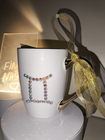 hərflərin bəzəkli yazılışı: Fincanlar, Keramika, 1 əd — 1