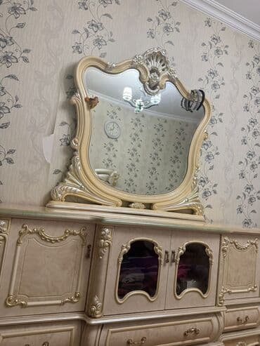 столы из мрамора: Б/у, С зеркалом — 3