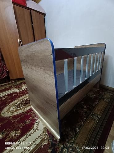 listur alti: Oğlan və qız üçün, İşlənmiş, Dördbucaq, Beşik, Matrassız, Yellənmə mexanizm ilə — 2