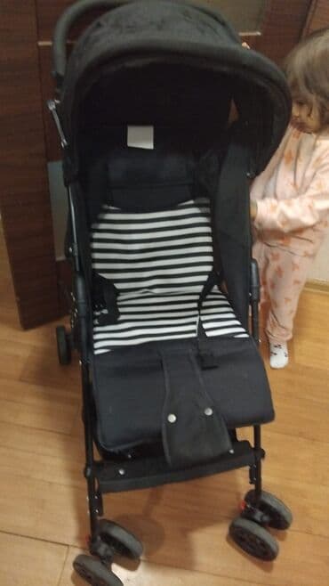 Klassik gəzinti arabası