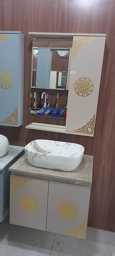 Hamam üçün dekorativ mebel dəsti - Üst bölmə: güzgülü modul və sağ