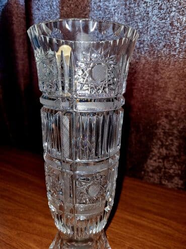 məxmər gülü: Bir vaza, Xrustal — 2