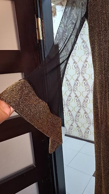 beden kremi: Şıq gecə/libas – qızılı parıltılı, şəffaf detallı - Model: Uzun — 3