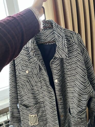 Qadın üçün naxışlı overshirt/şaket - Rəng: Qara-ağ (zolaqlı-şaquli