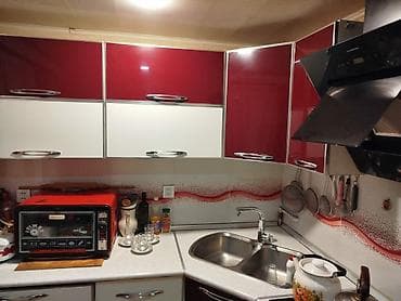 kiraye ev nermanovda: Bakı, 8-ci kilometr, 2 otaqlı, Köhnə tikili, m. Neftçilər, 47 kv. m — 3