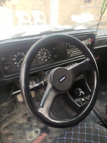 maşın satı: VAZ 2107, ağ rəng. Klassik kuzov, kvadrat faralar və xrom-qara ön — 3