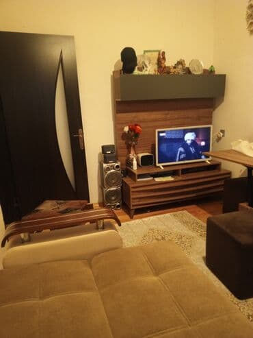 qara ekran sekilleri: TV altlığı — 2