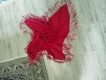 kisi geyimleri kurtkalar: Şal dəsti – 3 ədəd Qiymet Razilasma yolu ile - Bej rəngli böyük şal — 4