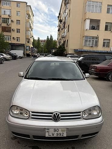 Volkswagen Golf: 2 l | 1999 il Hetçbek