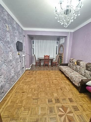 a frame ev: Kirayə verilir: 2 otaqlı mənzil - Planlaşdırma: geniş zal, ayrıca — 6