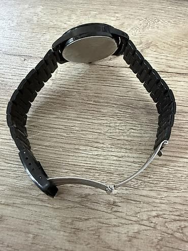 casio qol saatı: Casio qol saatı – klassik analoq dizayn - Korpus və qolbaq: qara — 6