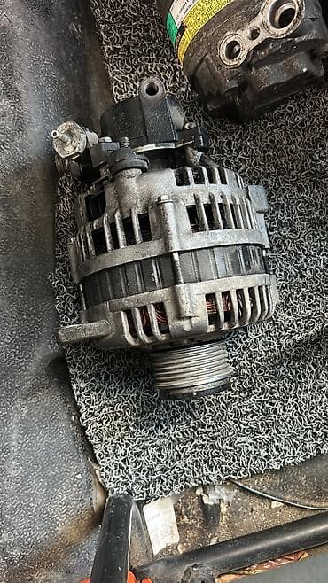 ORİGİNAL USTDEN CİXMA Avtomobil generatoru (alternator) - Tip: Kəmər