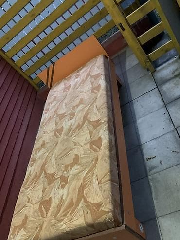 ev ucun mebel 2ci əl: Təknəfərlik çarpayı, Matras ilə, Siyirməsiz — 2