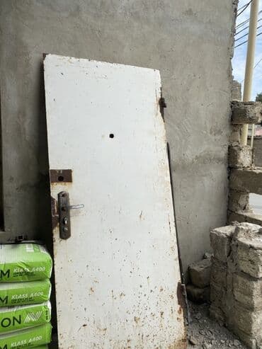 lovhe olculeri: Metall qapı – klassik ağ rəngdə - Material: polad/metal lövhə - Üst — 2