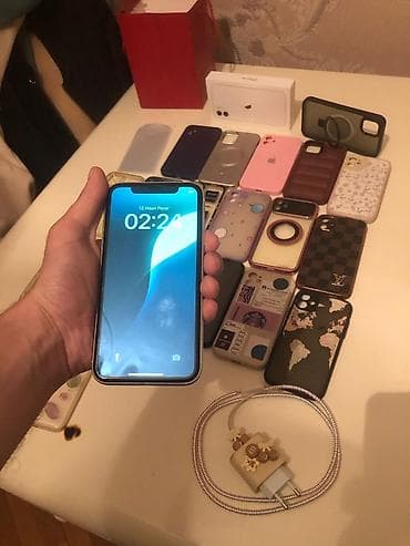 iphone 11 elde: IPhone 11, Ağ, Face ID — 1