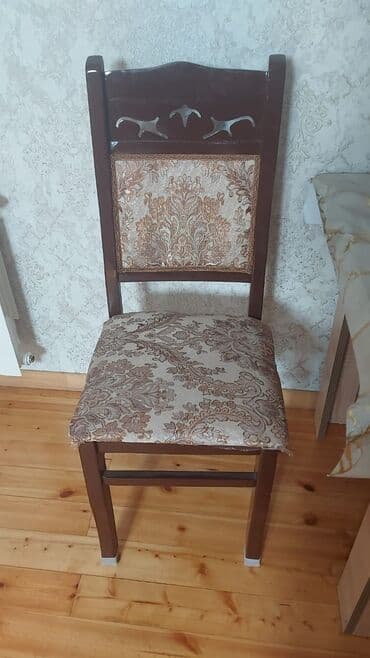 Qonaq otağı üçün, İşlənmiş, Stul