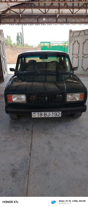 LADA 2006 sedan - Kuzov: tünd yaşıl rəng, 4 qapı - Nömrə nişanı