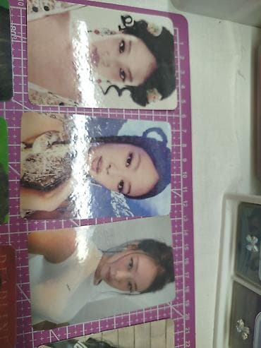 stranger things kinder: K-pop jennie photocard seti əllə hazırlanmışdır ama aparatlardan — 2