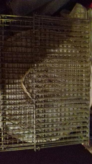 Kletka açılıb-yığılan,göyərçin,dovşan,cücə və sair saxlamaq üçün.Zavod